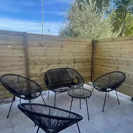 Escapade Pres De Lille - Appartement Charmant Avec Terrasse Et Parking Privee Mons-en-Baroeul Exterior foto