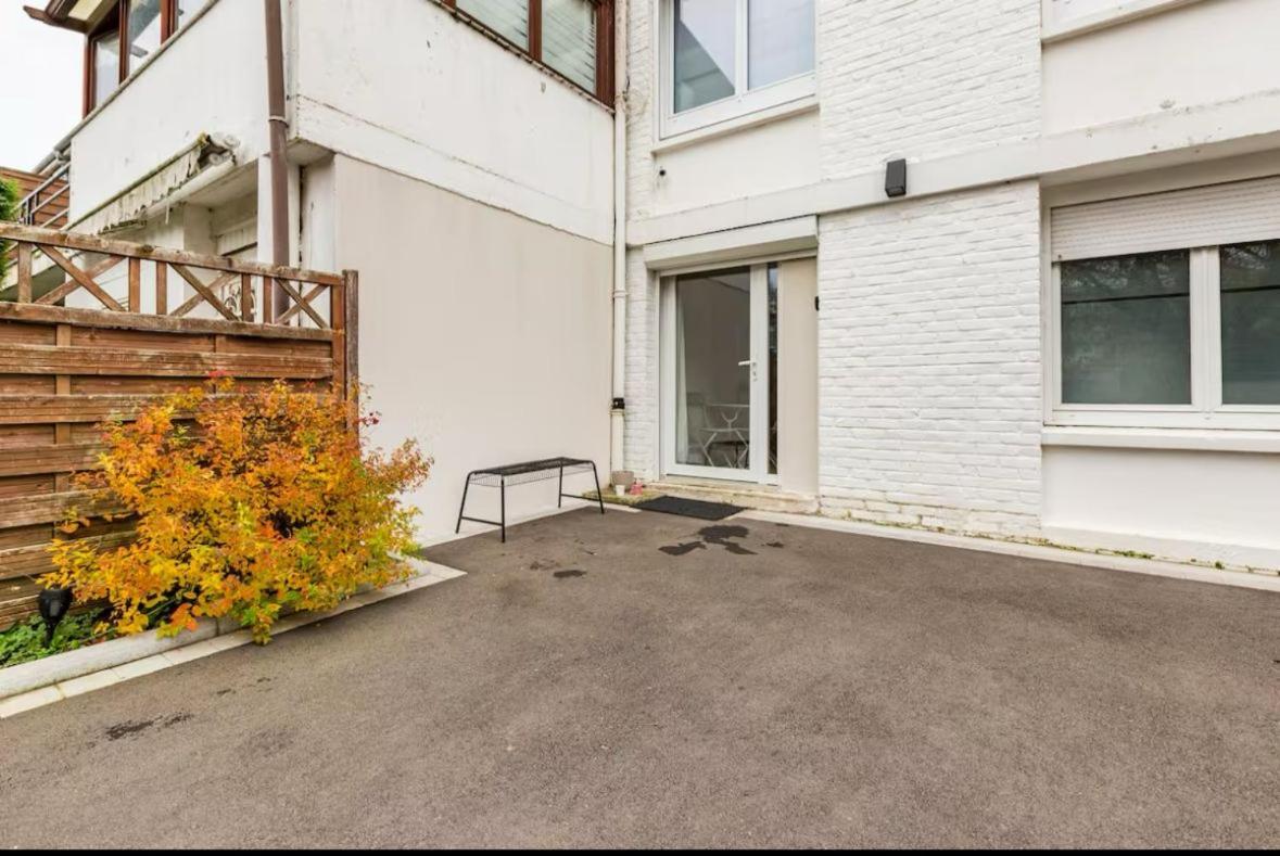 Escapade Pres De Lille - Avec Terrasse Et Parking Privee Apartment Mons-en-Baroeul