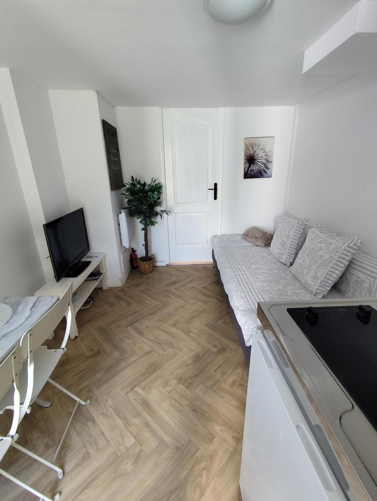Apartment Escapade Pres De Lille - Avec Terrasse Et Parking Privee *